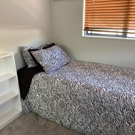 Double Room With Shared Bathroom Окленд Экстерьер фото