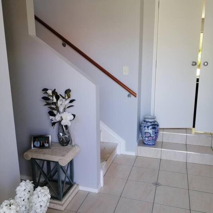 Double Room With Shared Bathroom Окленд Экстерьер фото
