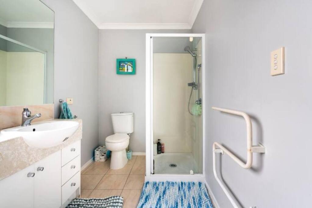 Double Room With Shared Bathroom Окленд Экстерьер фото
